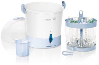 Illustration for article titled The Best Bottle Sterilizer